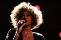 Whitney Houston: I Wanna Dance with Somebody