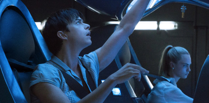 Valerian and the City of a Thousand Planets parents guide